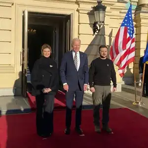 Глава Белого дома Джо Байден в понедельник утром прибыл в Киев