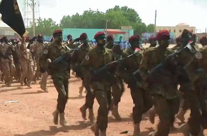 Столкновения между отрядами суданской армии и подразделениями спецназа идут у военной базы в Мерове и в Хартуме