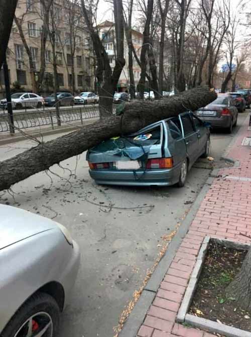 Крым накрыл ураган, пришедший из Турции. 
