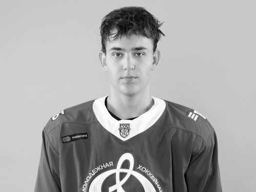 Умер 16-летний хоккеист «Динамо» Валентин Родионов.  