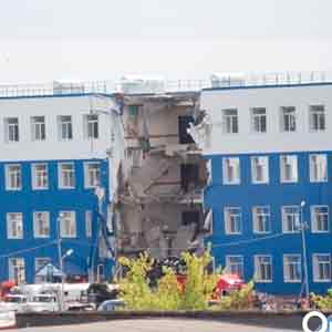 Осуждены фигуранты дела о гибели 24 солдат при обрушении казармы в Омске 